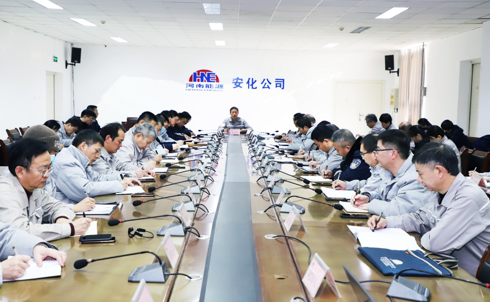 纪委_调整大小